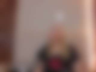 Live cam show with Queen - Spank on Camversity