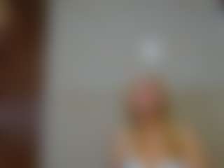 Live cam show with Queen - Blonde Hair on Camsoda.co