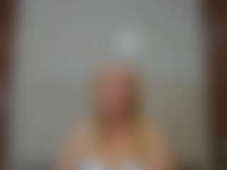 Queen's Live Sex Cam Show