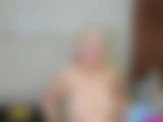 Live cam show with Queen - Large Tits on Streamer API