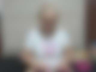 Live cam show with Queen - Large Tits on Fling VIP Chat