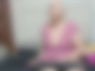 Live cam show with Queen - Tease on https://playwithruby.com