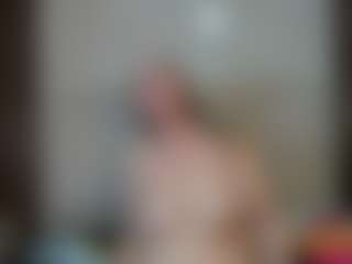 Live cam show with Queen - Big Tits on CamClone