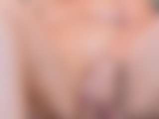 Queen's Live Sex Cam Show