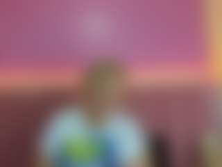 Live cam show with Queen Star - White on Milfs Live | colombia