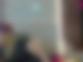 Live cam show with Queen Star - Green Eyes on Mixed Magazine Live