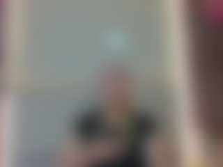 Live cam show with Queen Star - Green Eyes on Strip Flash - Live Sex Shows