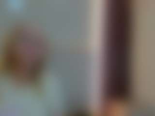 Live cam show with Queen Star - Brown Eyes on hotwifechat.live