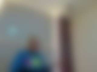 Live cam show with Queen Star - Drinking on Camming Site