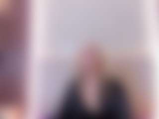 Live cam show with Queen Star - Big Tits on CamClone
