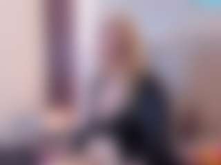 Live cam show with Queen Star - Drinking on Camsoda