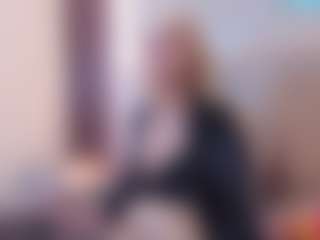 Live cam show with Queen Star - Small Tits on Camsoda