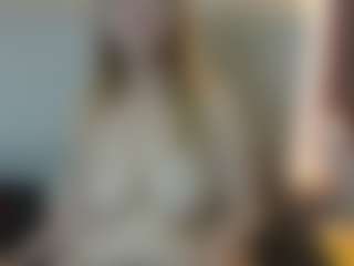 Live cam show with Queen Star - Small Tits on Camsoda