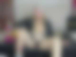 Live cam show with Queen Star - Green Eyes on Camming Site