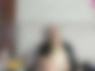 Live cam show with Queen Star - Orgasm on Camsoda