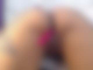 Live cam show with ValeriiaRey - Asian Public on Camsoda