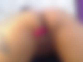 Live cam show with ValeriiaRey - Asian Public on Camsoda