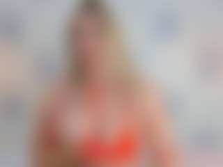 Live cam show with Mahiamontenegro - Blonde Hair MILF on Milfs Live