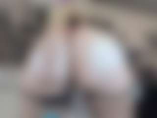 Live cam show with River Baby - Strip on Chatstar