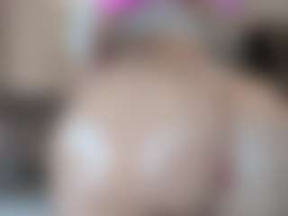 Live cam show with River Baby - Wet on xxxlivecams.org