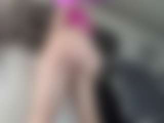 Live cam show with River Baby - Amateur on Camsoda
