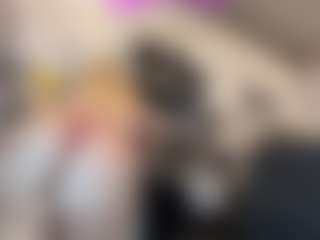Live cam show with River Baby - Curvy Toys on WildCum