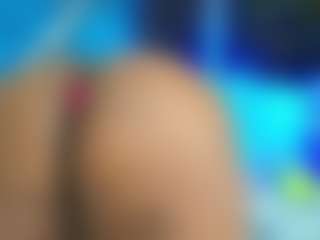 Live cam show with AlexaRousse4u - Chubby on CamClone