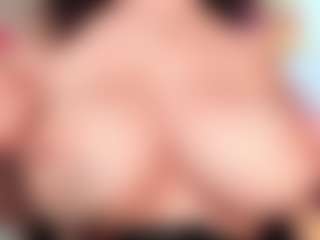 AmaraYasbel MILF webcam performer live streaming