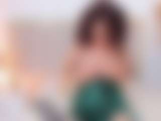 AmaraYasbel MILF webcam performer live streaming