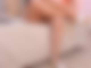 Live cam show with AmaraYasbel - Public MILF on Camsoda