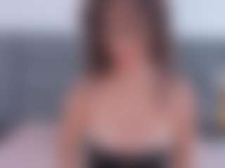 AmaraYasbel, modelo webcam MILF transmitiendo en vivo