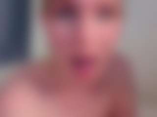 CriseldaMarzella's Live Sex Cam Show