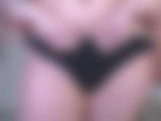 CriseldaMarzella's Live Sex Cam Show