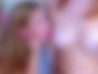CriseldaMarzella's Live Sex Cam Show