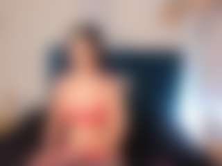 Live cam show with GahiaBelucci - Striptease on fapnchat