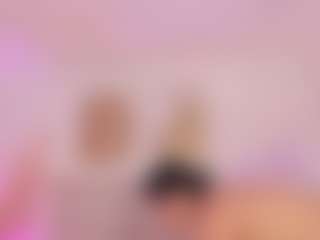 Live cam show with GahiaBelucci - Brown Eyes on Camming Site