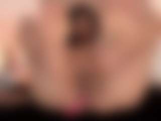 GahiaBelucci's Live Sex Cam Show