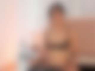 Live cam show with GahiaBelucci - Striptease on live18s.com