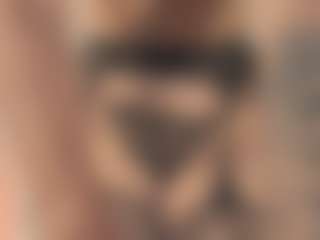 GahiaBelucci's Live Sex Cam Show