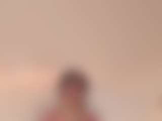 Live cam show with GahiaBelucci - Big Tits on Mixed Magazine Live