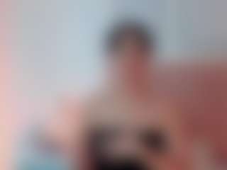 GahiaBelucci's Live Sex Cam Show