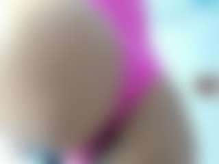Live cam show with luna-hawks - Ebony Squirt on SpunkLive