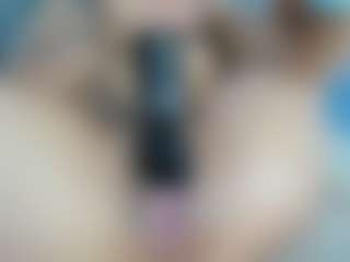 Live cam show with luna-hawks - Fingering on pussylord.com