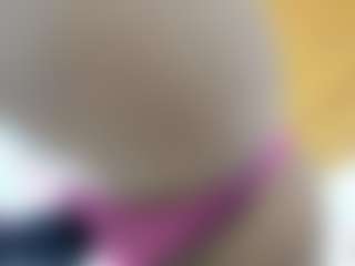 Live cam show with luna-hawks - Ebony on StripNow | colombia