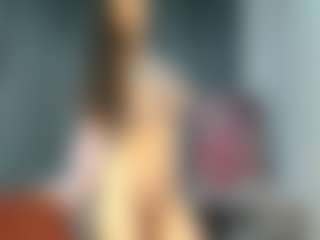 Live cam show with madisonmi - Striptease on Dare Cams