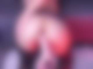 Live cam show with MentallyMonika - Athletic Young Adult on Gym Cam Girls
