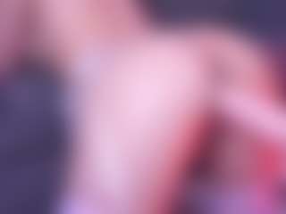 Live cam show with MentallyMonika - Fingering on Gym Cam Girls