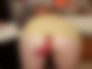 Rabbits-hole's Live Sex Cam Show