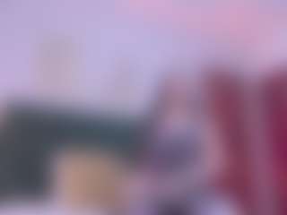 SeleneLujan MILF webcam performer live streaming