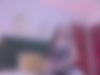 SeleneLujan MILF webcam performer live streaming